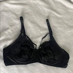 Elegant Black Lace Underwire Bra